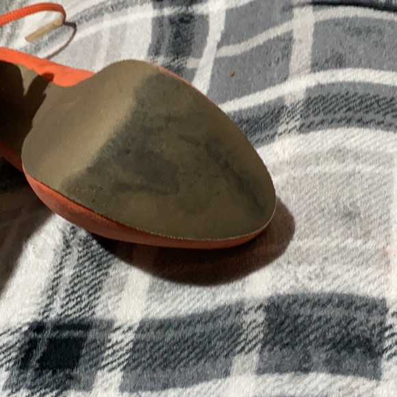 Heel 7 1/2 - Picture 2 of 3